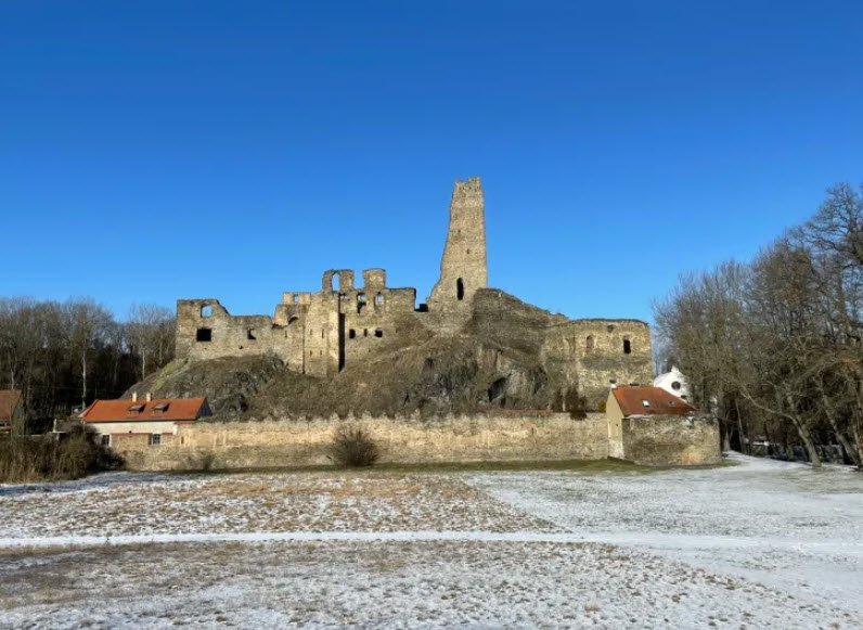 Ruins of Okoř Castle, Okoř, Czechia, Czech Republic (Czechia)